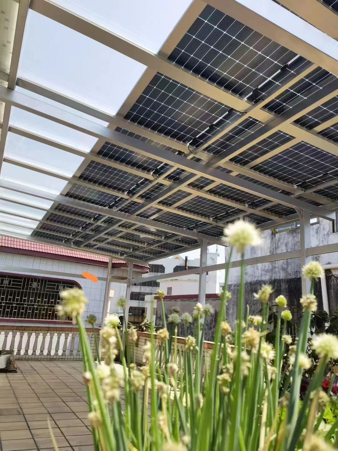 永新别墅家用屋顶太阳能发电系统安装